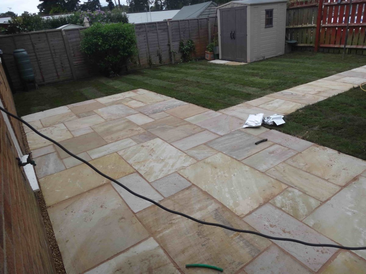 How to Lay a Patio Acre Driveway & Patios
